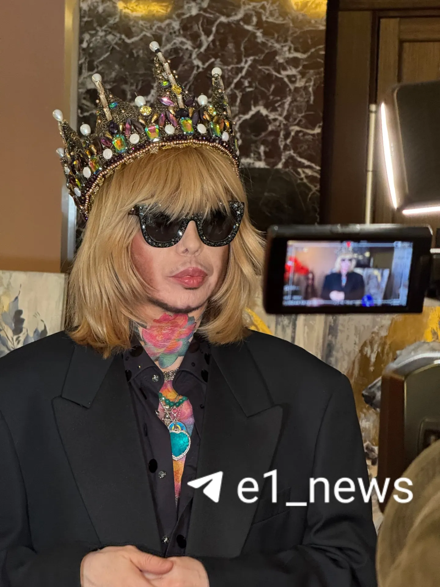 Дизайнеры со всей страны собрались на двухдневном фестивале моды: более 25 участников и свыше 350 гостей; звездой стал Сергей Зверев.
