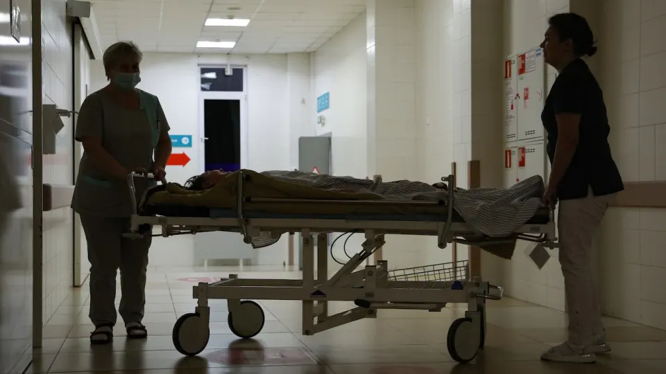 Сокращение штатов в здравоохранении и социальной сфере по всей стране: рост дефицита бюджетов и планы властей снизить расходы.