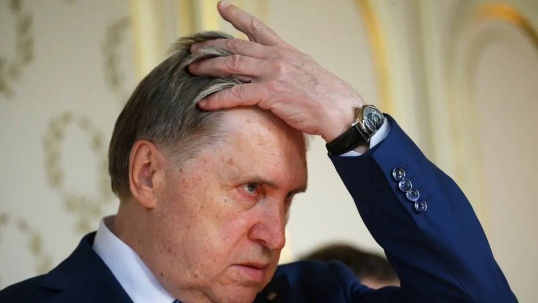 Москва заявила о готовности вернуться к трехсторонним переговорам по Украине после 4 ноября — Дня народного единства; ранее достигнутая договоренность оказалась под угрозой, но Москва нацелена на возобновление диалога.