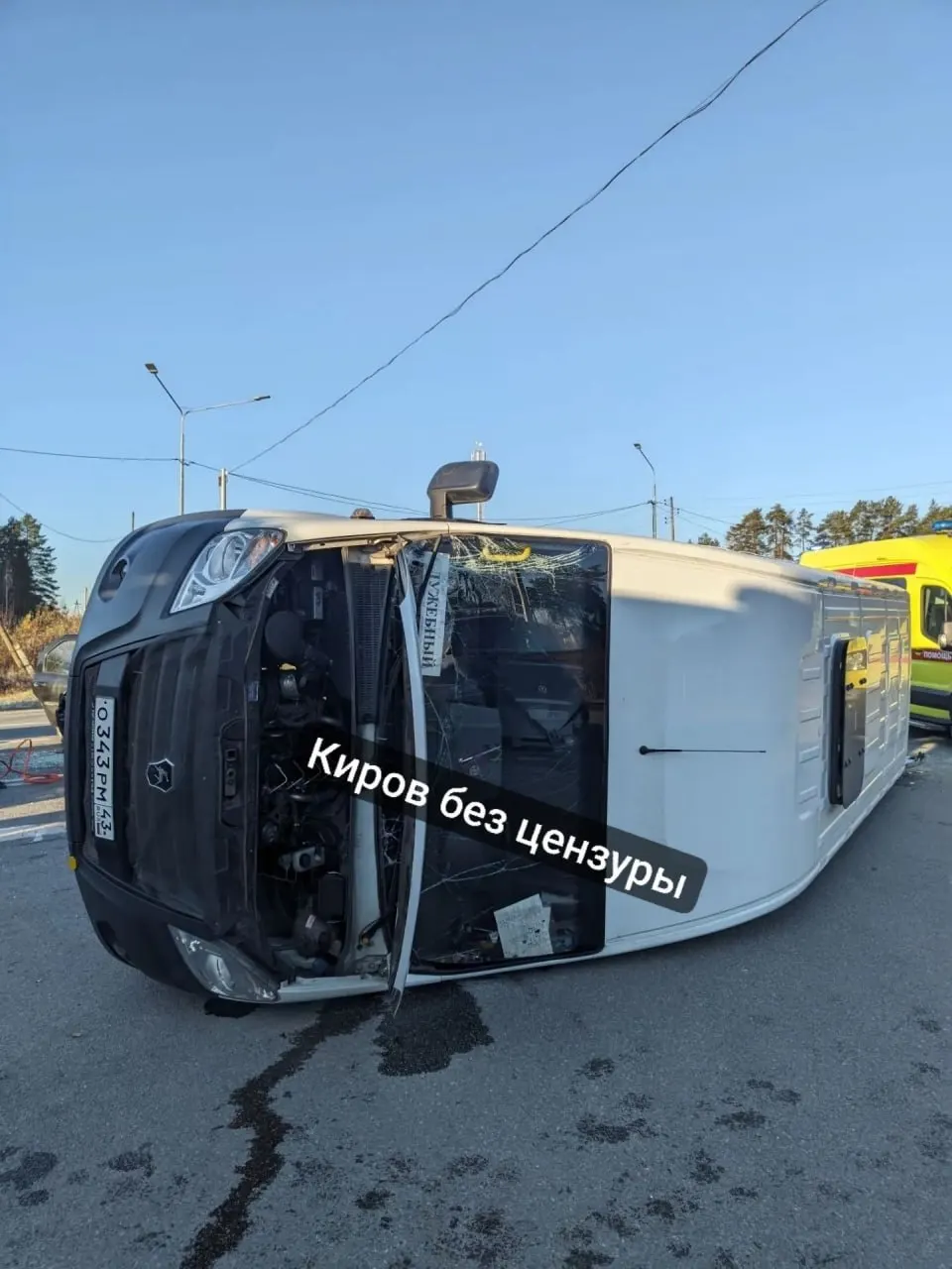 На повороте к Митино произошло смертельное ДТП; погибли двое.