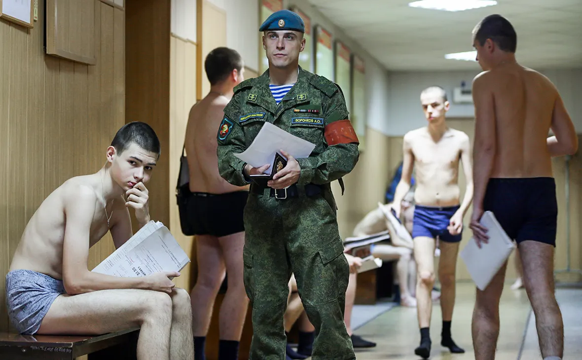 Нотариальные конторы в столице и регионе начали отказывать в выдаче доверенностей, необходимых для представления интересов призывников в военных комиссиях; правозащитники называют такие требования незаконными.