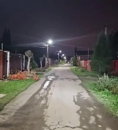 В Мытищах активиста притесняют после попытки запустить автобус до МЦД Лобня; забор на участке был снесён.