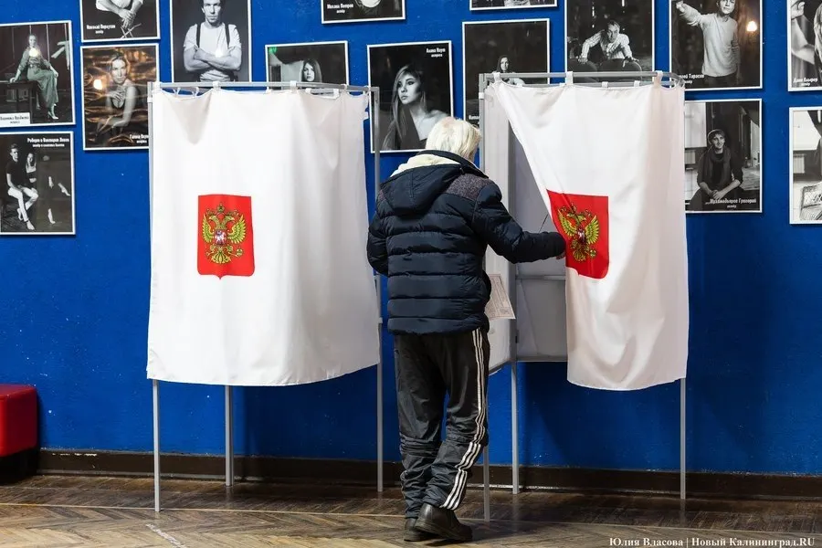Обсуждается возможность разделения сроков голосования по стране, что влияет на бюджет и организацию выборов.