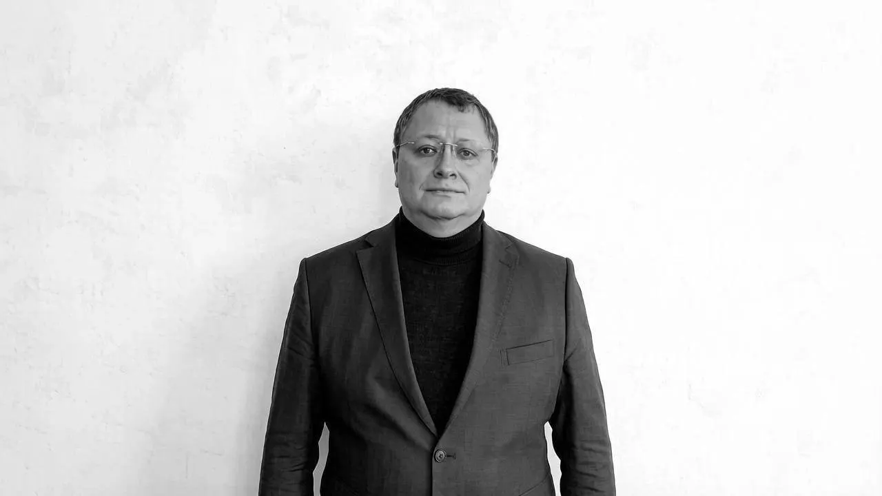 Скончался Александр Меркушкин, 52 года. По предварительным данным причиной смерти стала острая почечная недостаточность; на момент смерти он проходил курс планового лечения. Прощание пройдет в Саранске.