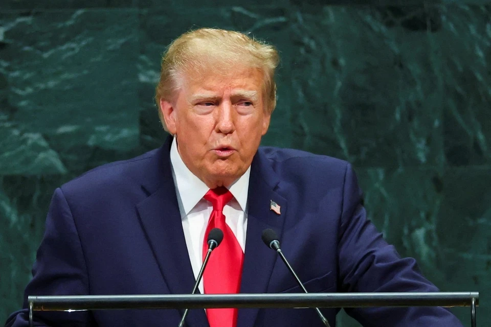 На Генассамблее ООН Дональд Трамп предложил Зеленскому встретиться с Путиным в Москве ради мирных переговоров; Зеленский отказался.